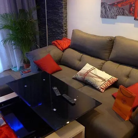 아파트 Beautiful Apartament By The Sea 5 Min Fenals 료렛 드 마르